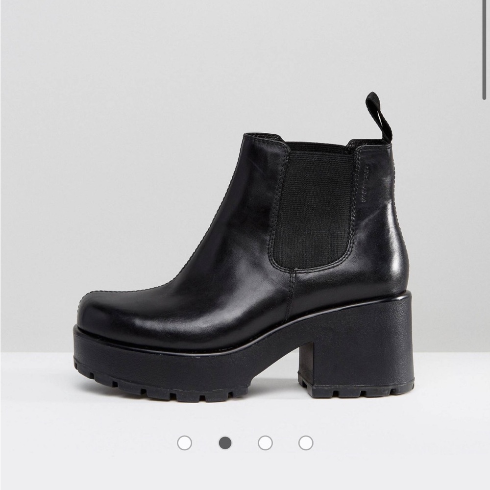 Vagabond leather boots